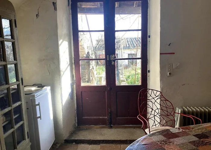 Apartmán Un Mazet En Famille Dans Le Jardin Saint-Hippolyte-du-Fort