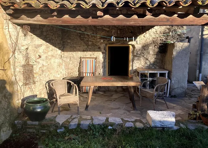 Un Mazet En Famille Dans Le Jardin Saint-Hippolyte-du-Fort